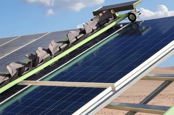 celestra solar cleaning robot