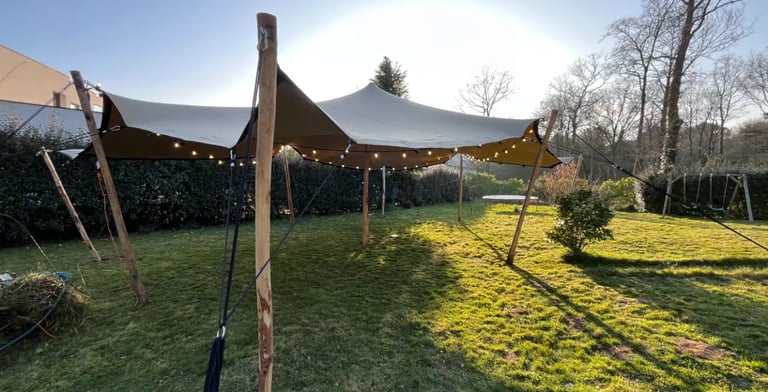 tente stretch de côté, éclairage de jour