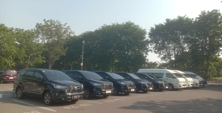 Sewa - mobil - innova - reborn - surabaya