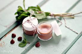 Diy mint chocolate lipbalm