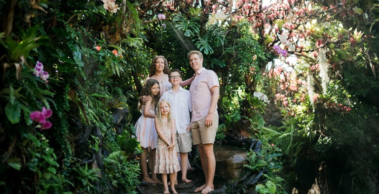 Tropical family photography session at Umbul Sari Water Garden in Ubud Bali