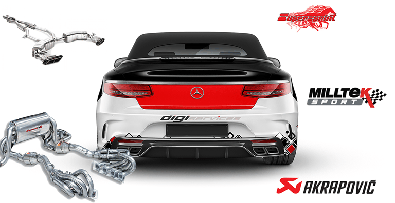 une voiture de sport avec des échappements sport inox