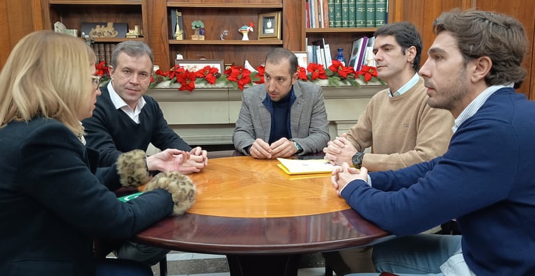 Jaen centro l asociacion de vecinos visita alcalde sobre nuestra Asociación. Jaen