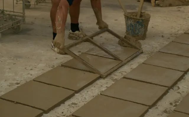  Fabrication-de carreaux en terre cuite