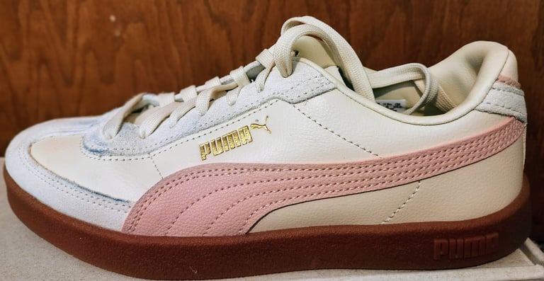 A side view of a Puma sneaker 
