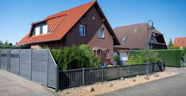 Zaun Einfamilienhaus