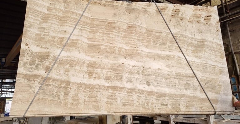 Płyty trawertyn Bianco, slaby trawertynowe kamienne beżowe