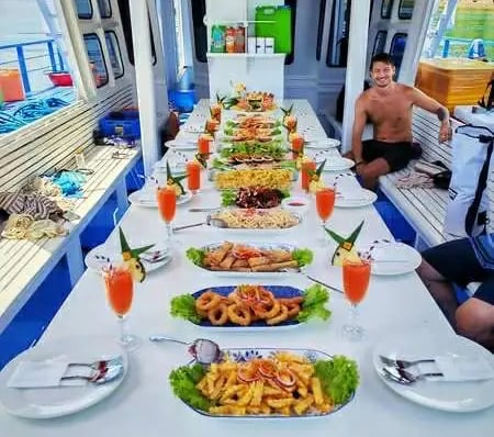 Dinner 3D2N El Nido Coron Expedition