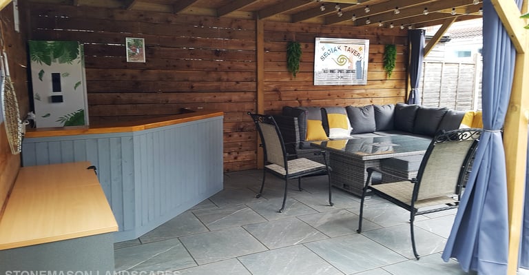 Garden Pub Pergola Bar Porcelain Patio - Hornchurch Upminster Romford Brentwood