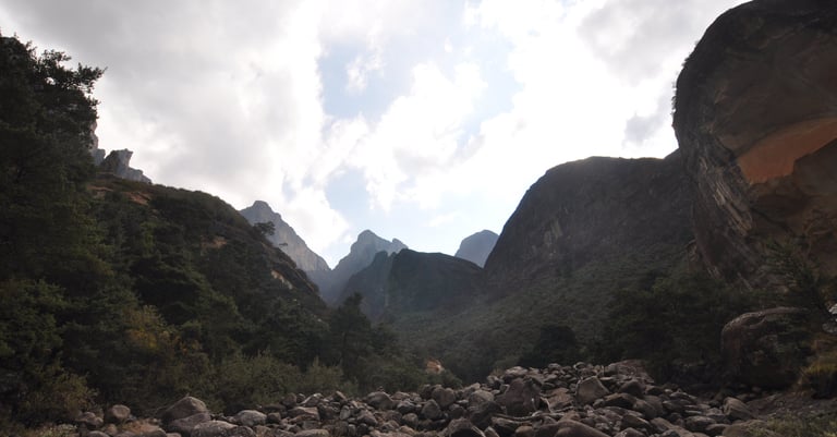 Tugela gorge walk and Policemans Helmet, Thendele Upper Camp, Drakensberg Amphitheatre, South Africa