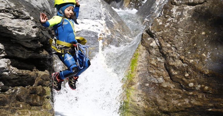 randonnée aquatique du couleau, canyoning enfants 6 ans, familles, serre-ponçon