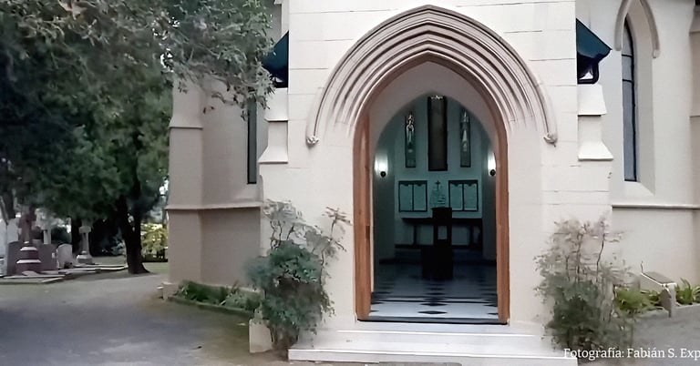 Capilla del Cementerio de Disidentes de Llavallol