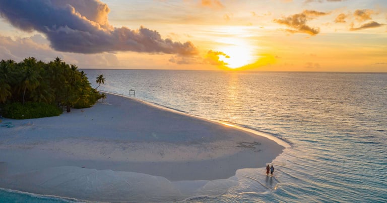 plage de sable blanc à zanzibar