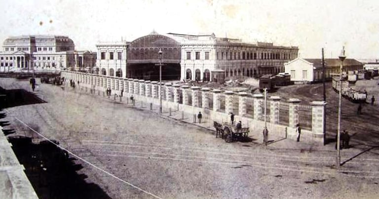 Estación 19 de Noviembre de la ciudad de La Plata. Fue la primera estación de la ciudad