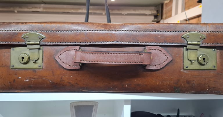 New Chapes and Handle on case