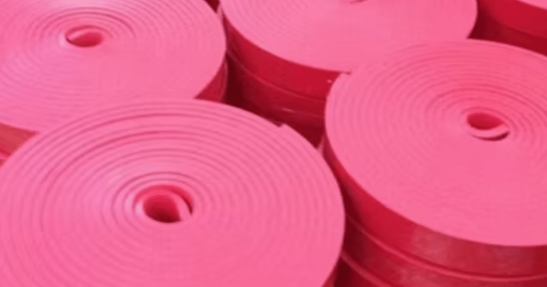 bavette convoyeur à bande rouge noir et orange