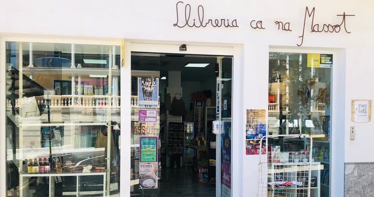 la libreria de Portocolom, llibreria ca na massot