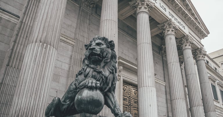 Consultoría Legislativa: ILP, PNL y Alegaciones en Audiencia Pública