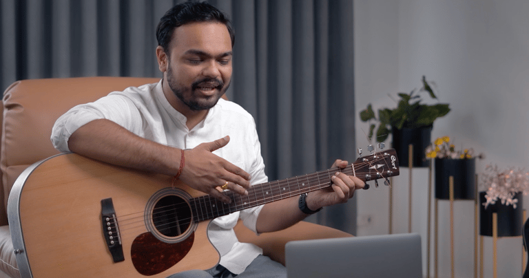 Musicwale's teacher teaching guitar on online classes