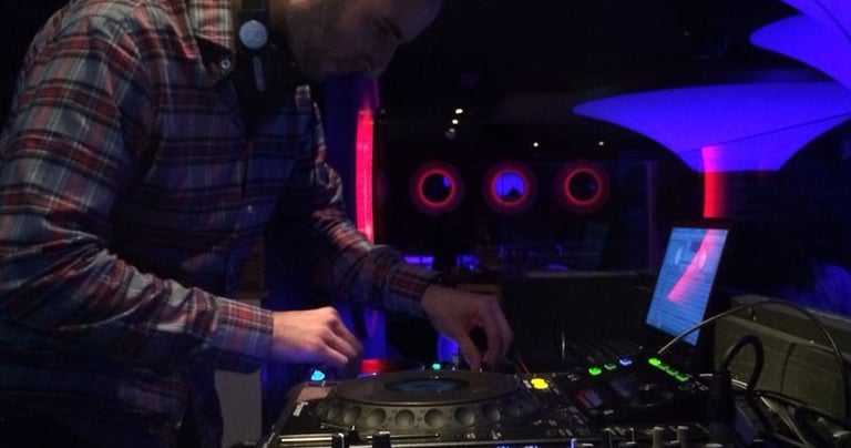 dj