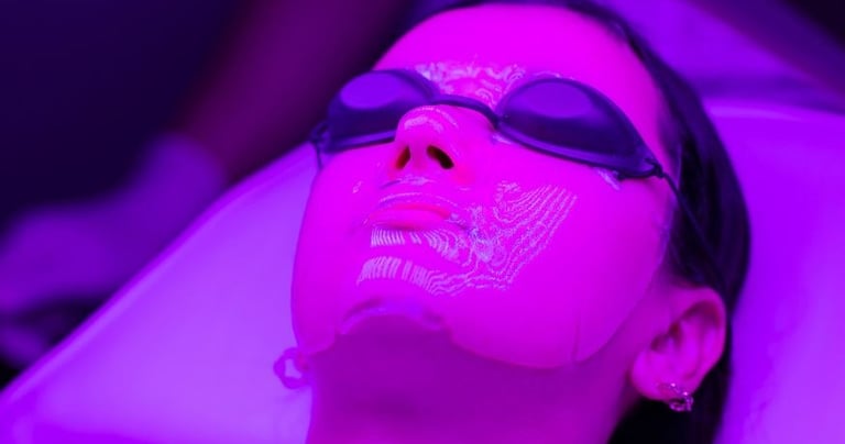 LED PDT phototherapy medifacial light photodynamic therapy photomodulation