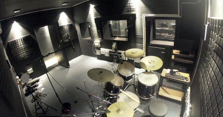 Live room - Recording  room - Drum room-  sound proofed space