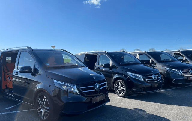 Fleet of chauffeur vans for event logistics – Provence business services