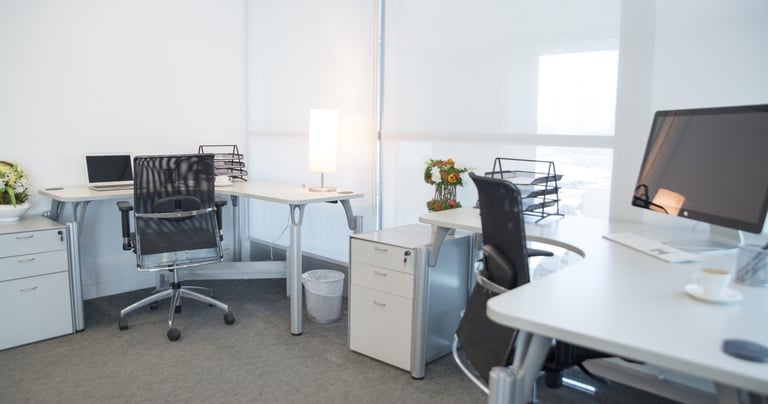 Limpieza profesional de oficinas y locales comerciales en Alicante y alrededores.