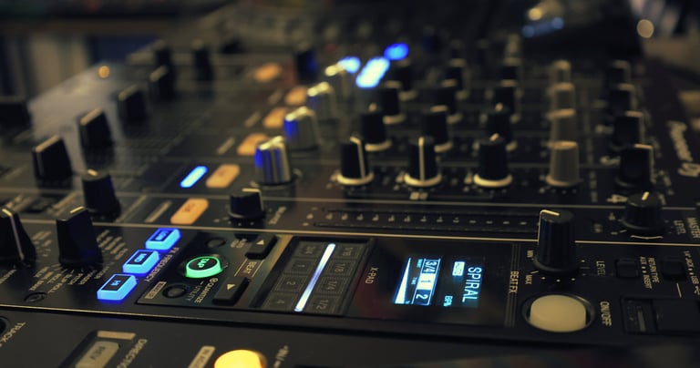 SU Sonics. DJ Lessons