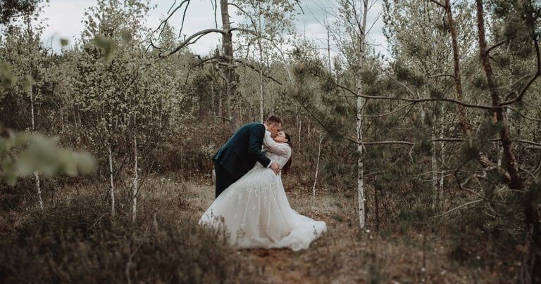 Vestuvių fotografė Ieva Vos- reportažinė vestuvių fotosesija