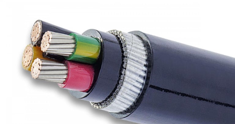 a close up of a cable with multiple wires and wires Kabel Metal Indonesia