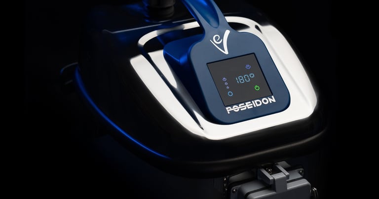 Przemysłowy generator pary EV Poseidon. Przeznaczony do ciężkich prac sterylizacyjnych w branży HoReCa i szpitalach.