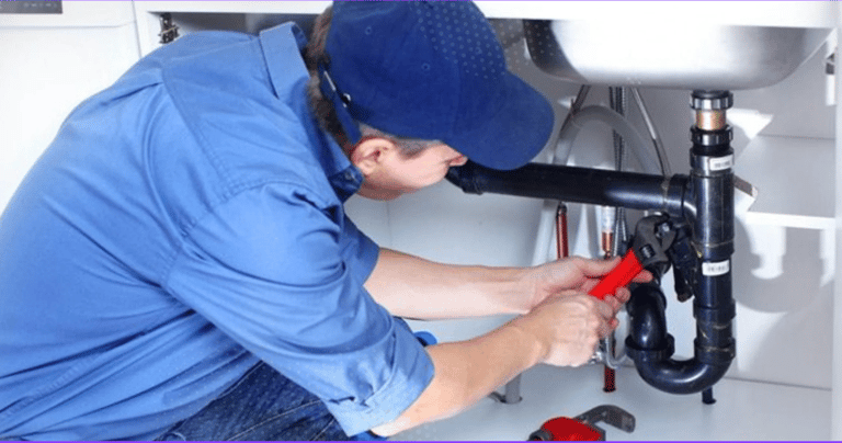 „Wenn Sie Hilfe bei tropfenden Hähnen oder defekten Armaturen brauchen – Handwerker-Service für sani