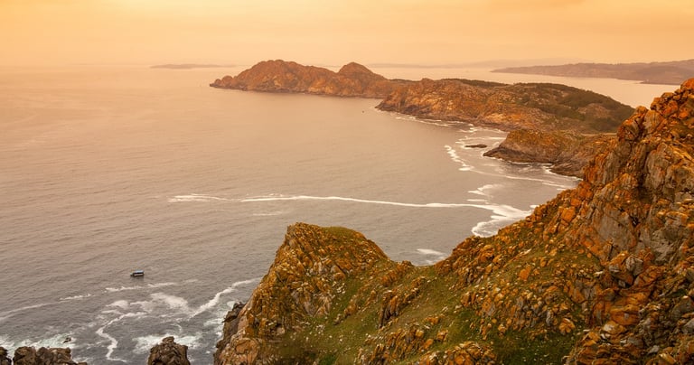 Vue panoramique sur une des Iles en Galice en Espagne