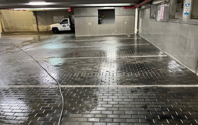 HOSPIATL PARKING GARAGE PRESSURE CLEANING SERVICES