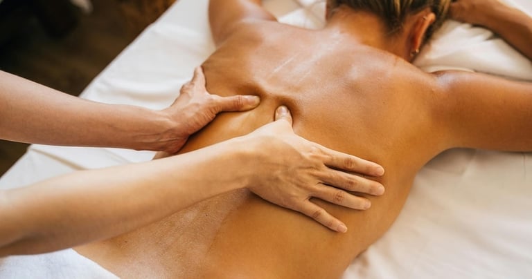 kosmetikausbildung-in-bayern Kosmetikausbildung Nageldesign Fußpflege Wimpernstylist Wimpern