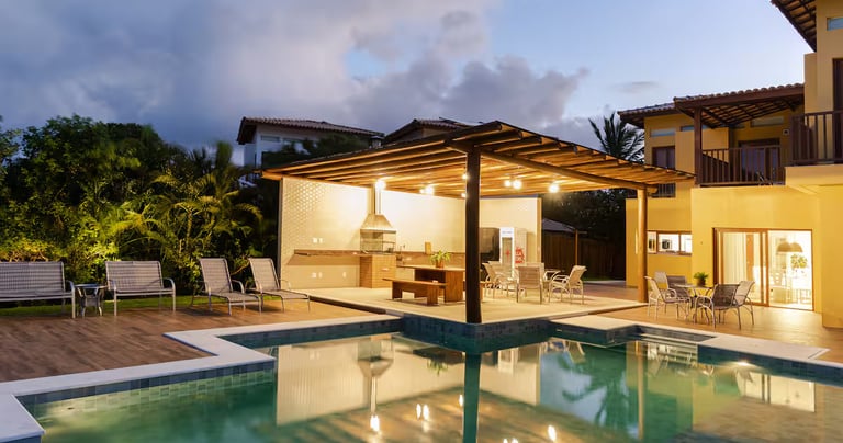 Espaço Gourmet Com churrasqueira, geladeira, estrutura completa