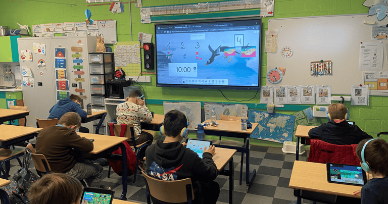 local numérique : TBI, iPads et casques