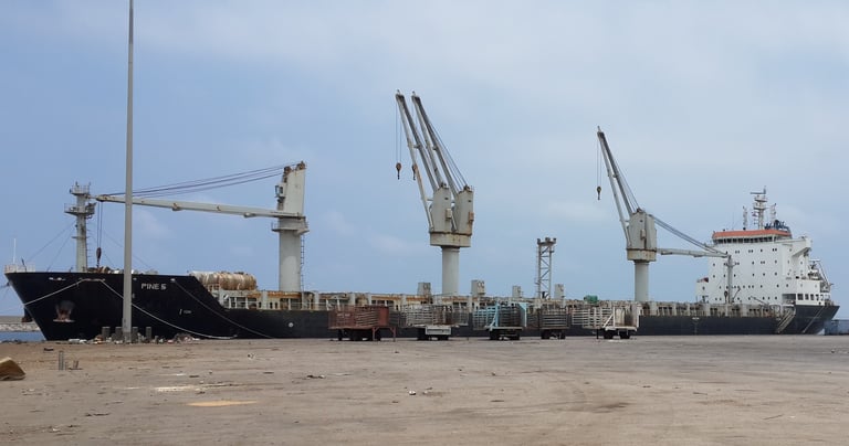 General Cargo alongside berth