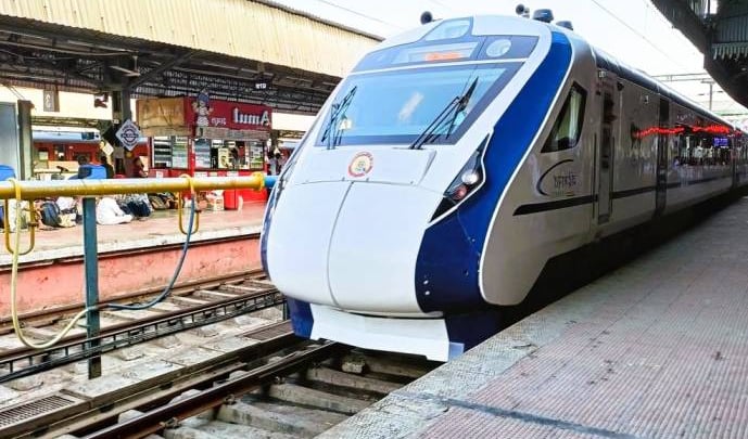 Vande Bharat, Howrah to Puri Trains
