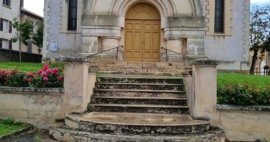 Eglise de leyr vue de face