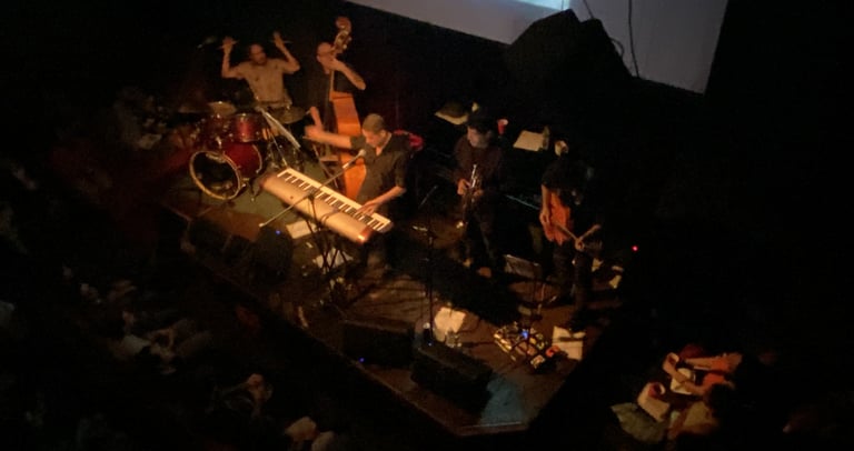 Orquesta 24 Cuadros en el Foro del Tejedor