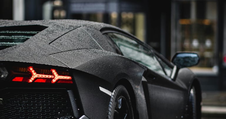 حماية السيارات الفاخرة بفيلم PPF مطفي في السعودية ودبي