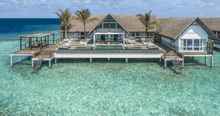 Four Seasons Landaa Giraavaru