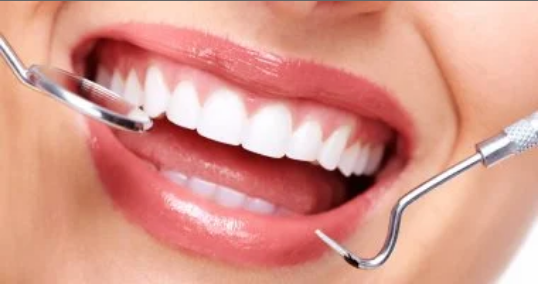 كشف دوري لفحص الفم والأسنان