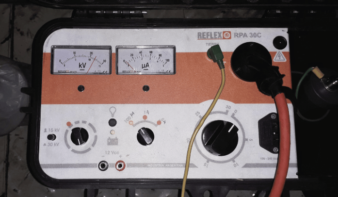 ensayo de rigidez dielectrica en cables y equipos electricos industriales 
