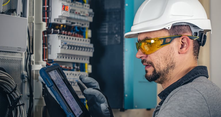 Zed Elektrik Mühendislik ofisi ve profesyonel mühendislik ekibiyle güvenli ve kaliteli projelere imz