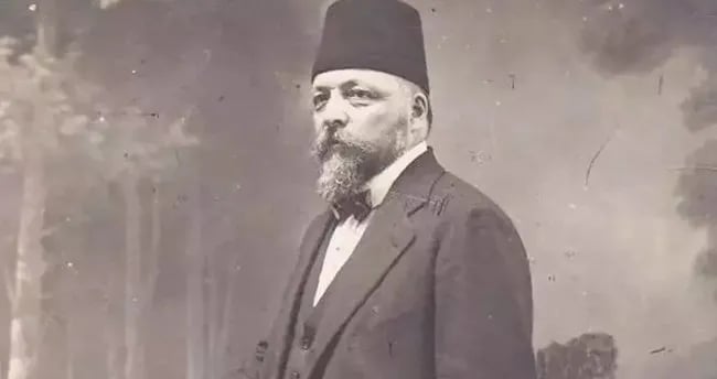 Mehmet Emin Yurdakul Kimdir?