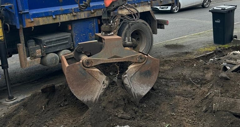 Grab hire for landscaping project in Oldbury and West Bromwich