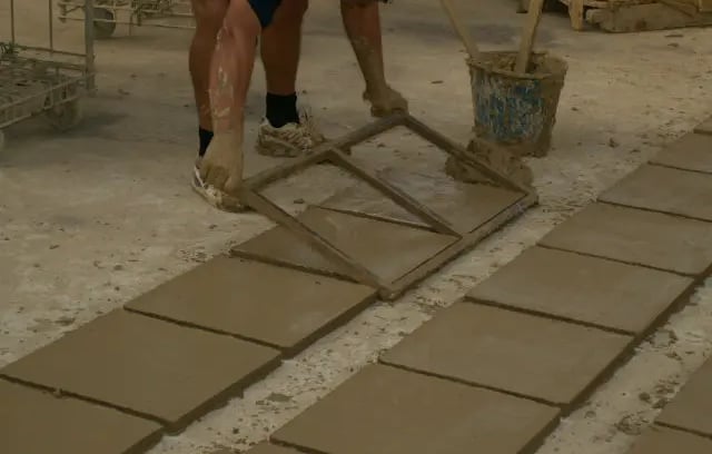  Fabrication-de carreaux en terre cuite